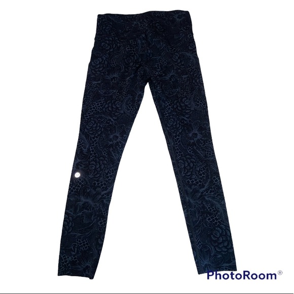 Lululemon - Picture 2 of 3